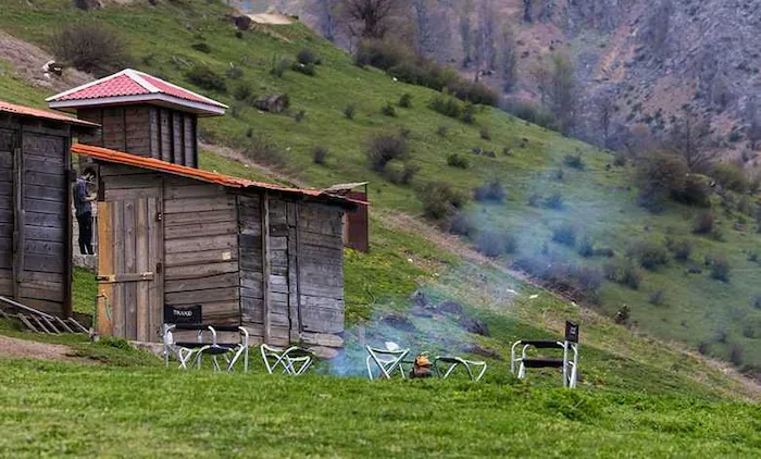 پوشش گیاهی سرسبز کلبه چوبی روستای معلم کلا 321645432255