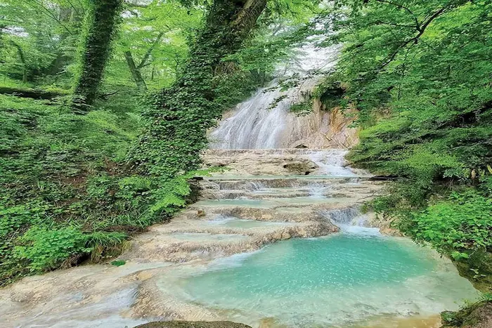 آبشار اسکلیم در میان جنگل سرسبز مازندران 59685
