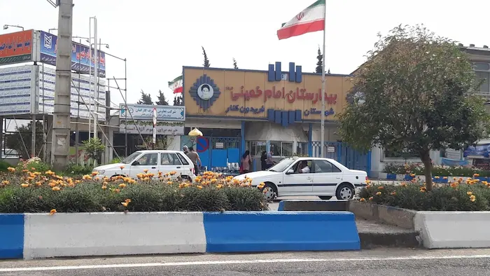 بیمارستان امام خمینی و تردد ماشین ها در بلوار فریدونکنار 468978