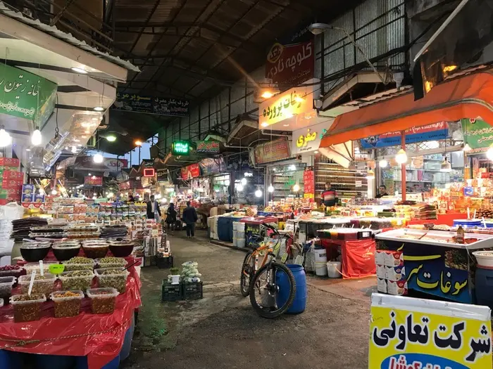 بازار بزرگ محمود آباد مملو از خوردنی های محلی 5635415415