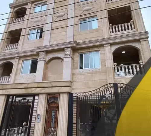نمای سنگی مدرن آپارتمان در بابلسر