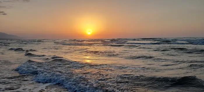 غروب آفتاب در دریای رویان 4695419685